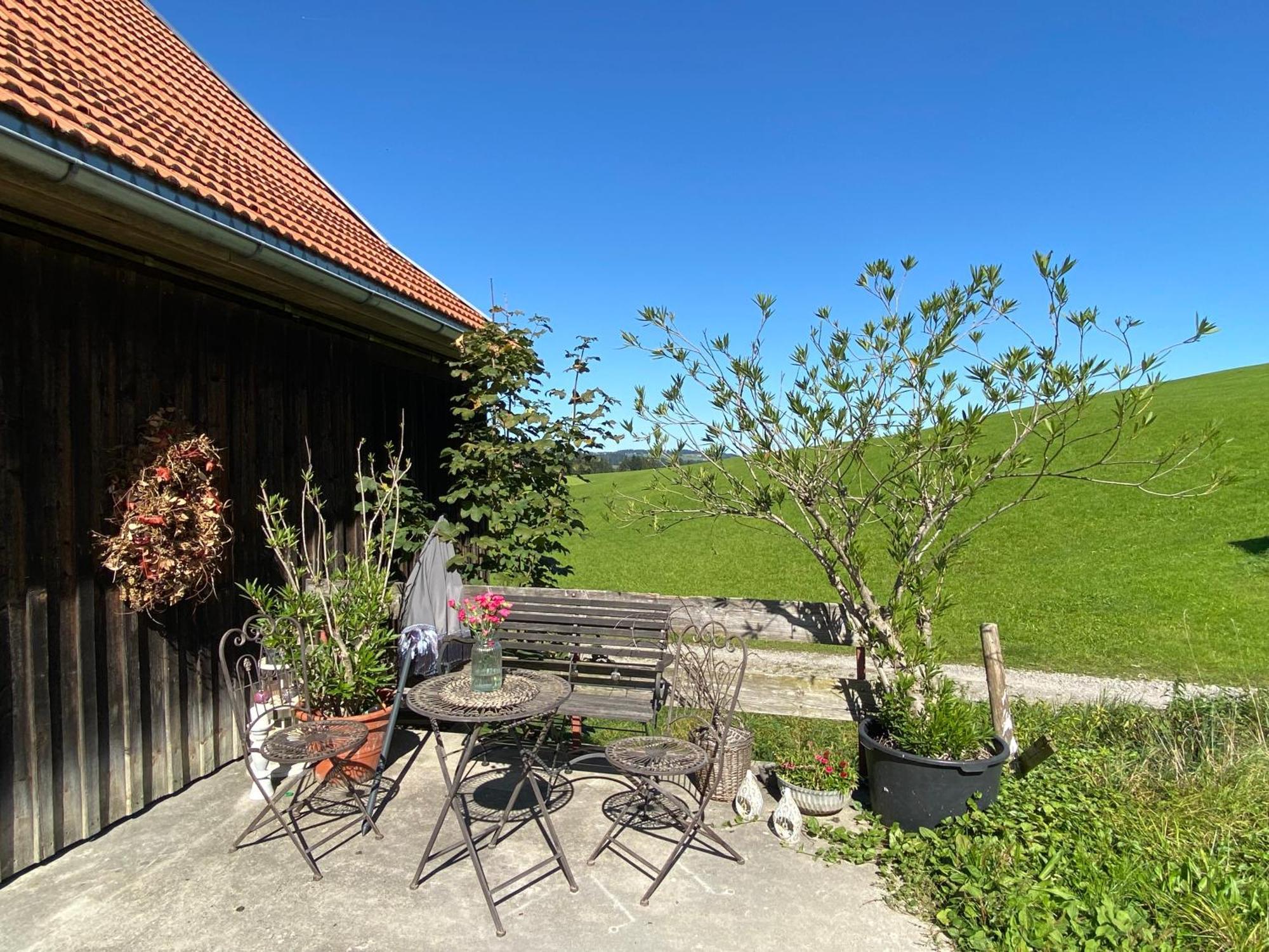 Allgaeu Cottage - Traumhafter Blick In Die Schweizer Berge Weiler-Simmerberg Exterior foto